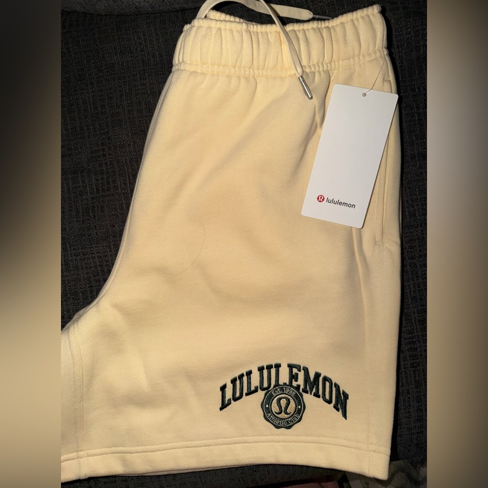 Lululemon buttercream scuba shorts 7inch